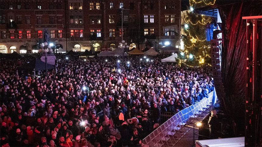 Stora Torget i Sundsvall i vintermörker. Foto: Sundsvalls Tidning; Maria Eilertsen/Arkiv